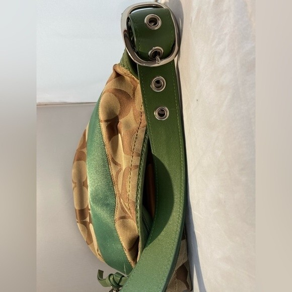 Coach Signature Classic C Bucket Bag - green/Tan color - Picture 3 of 8